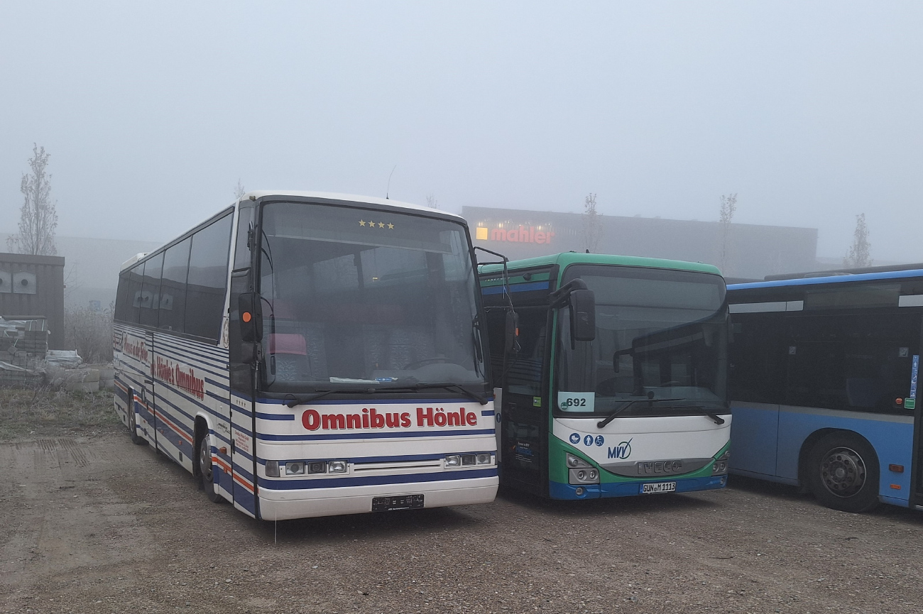 Munich, Drögmöller E330H EuroComet # o.Kz; Weißenburg in Bayern, IVECO Crossway LE 12M # GUN-M 1113