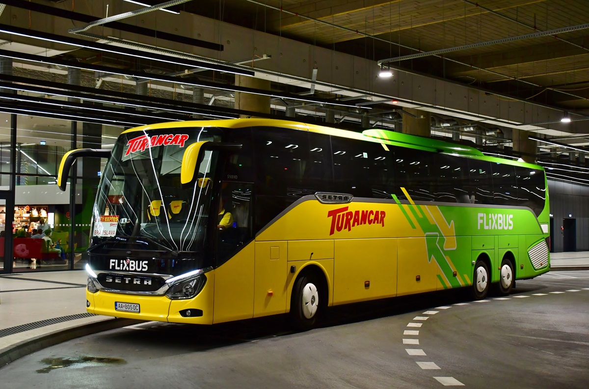 Nitra, Setra S519HD # AA-805OC