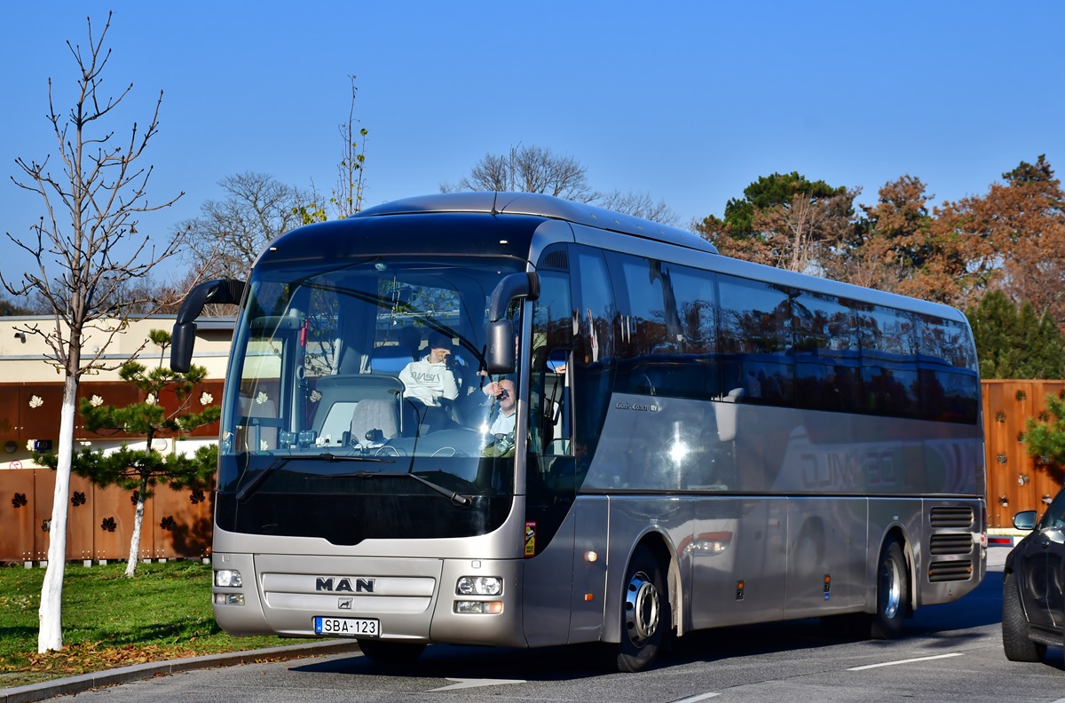 Miskolc, MAN R07 Lion's Coach RHC444 nr. SBA-123