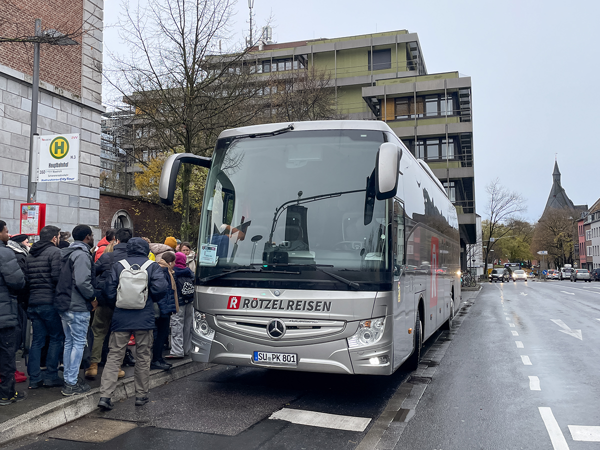 Siegburg, Mercedes-Benz Tourismo III 15RHD # SU-PK 801; Bergheim — Zugentgleisung — SEV/BNV Köln-Horrem-Düren-Aachen