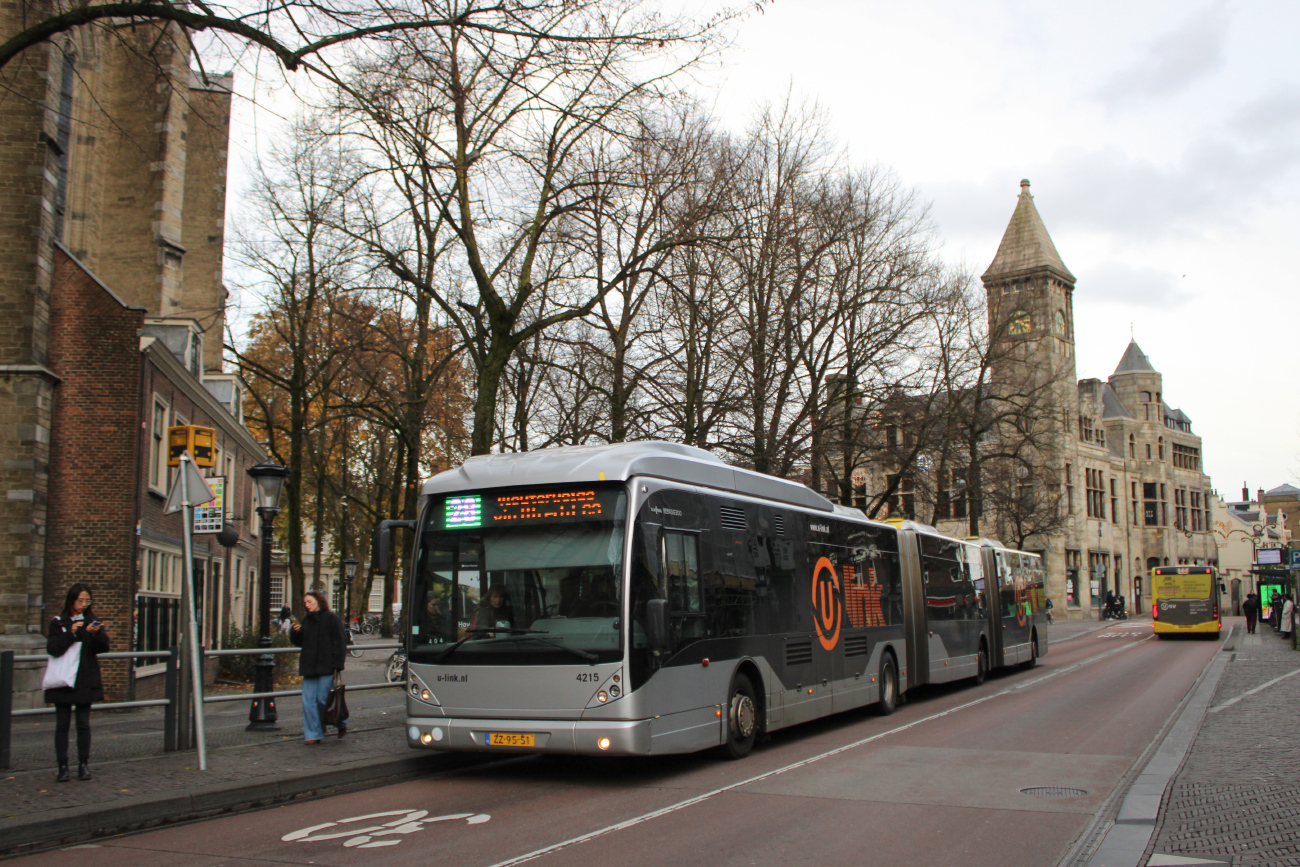 Utrecht, Van Hool New AGG300 # 4215