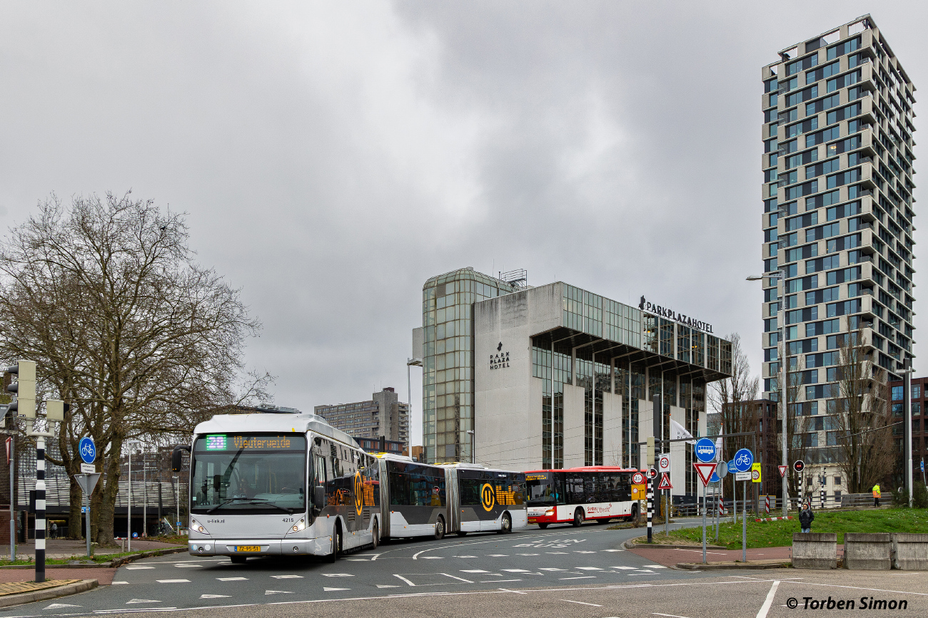 Utrecht, Van Hool New AGG300 # 4215