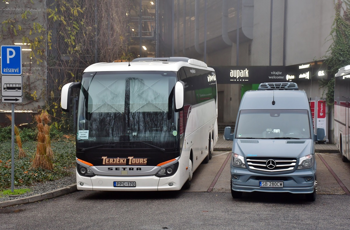 Bielsko-Biała, Mercedes-Benz Sprinter nr. SB 280CW; Kecskemét, Setra S516HD/3 nr. PPC-170