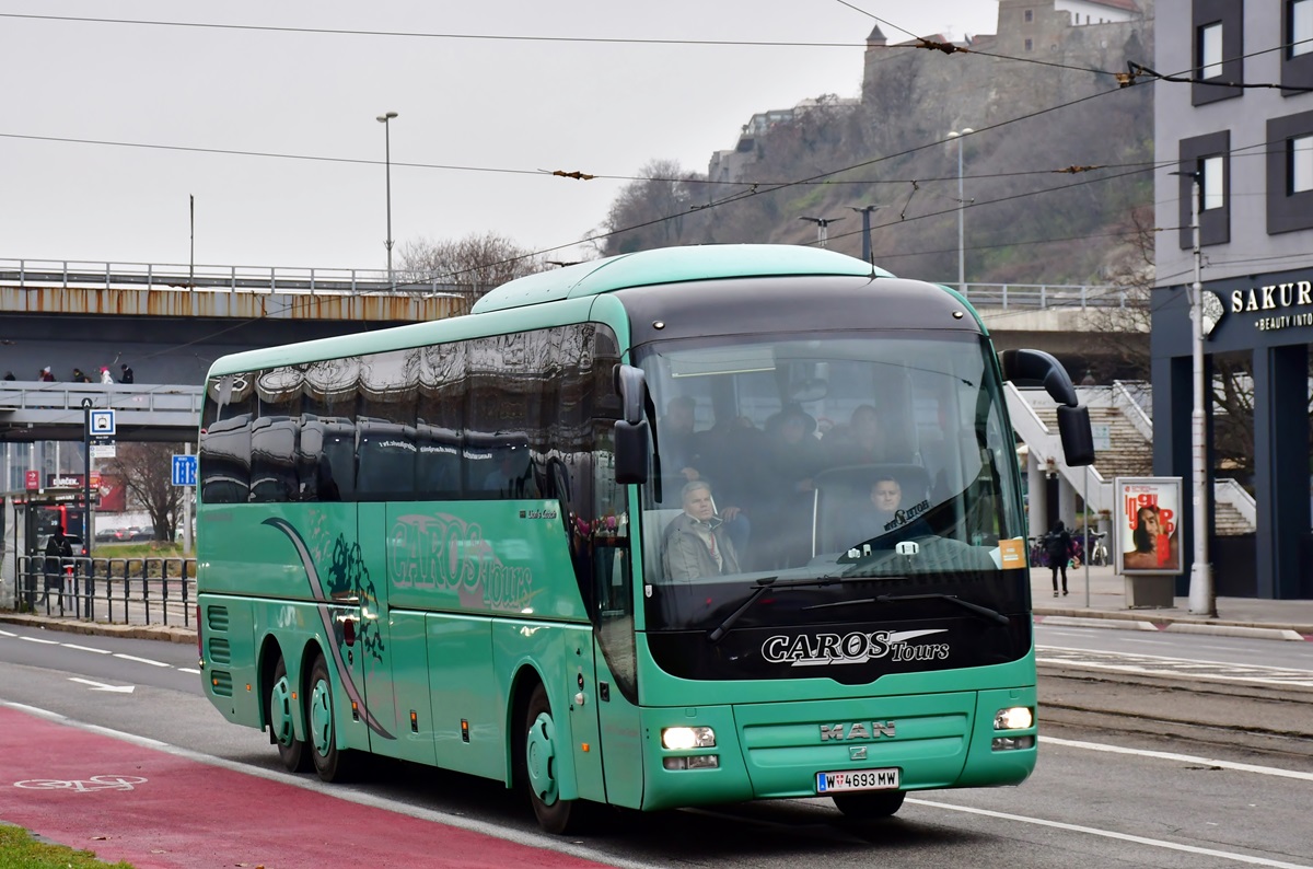 Vienna, MAN R09 Lion's Coach C # W-4693 MW