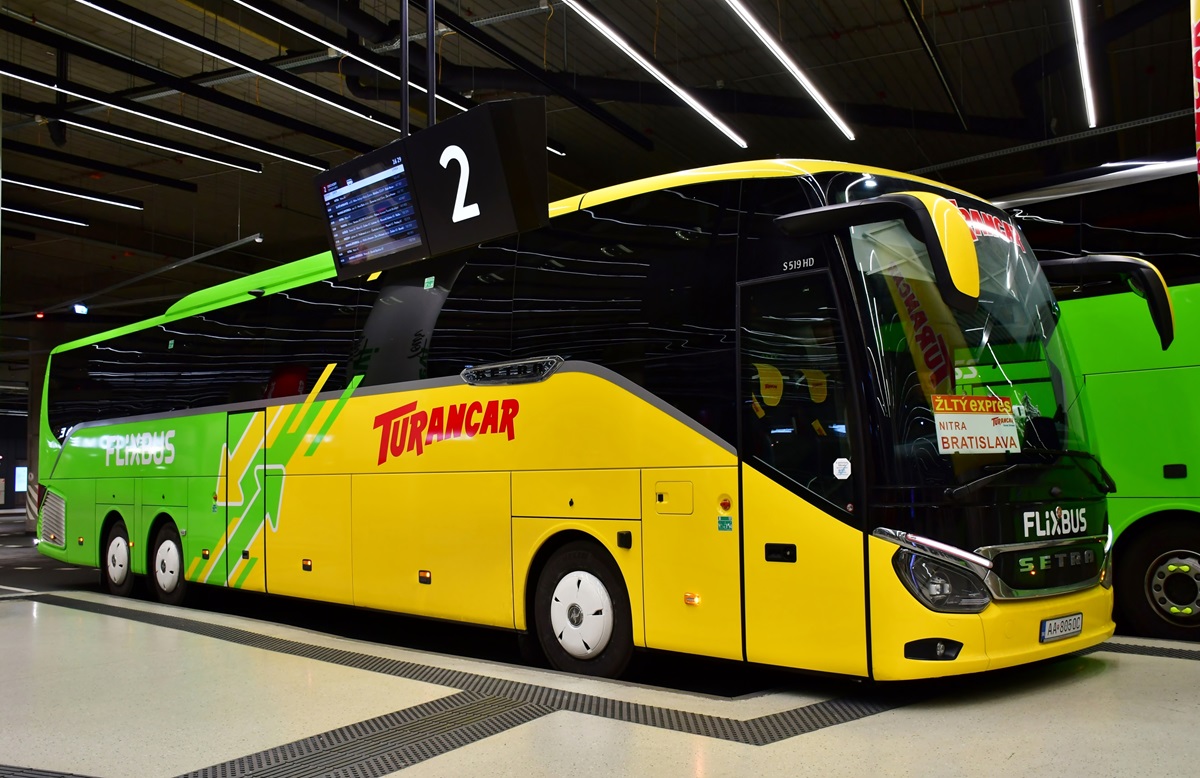 Nitra, Setra S519HD # AA-805OC