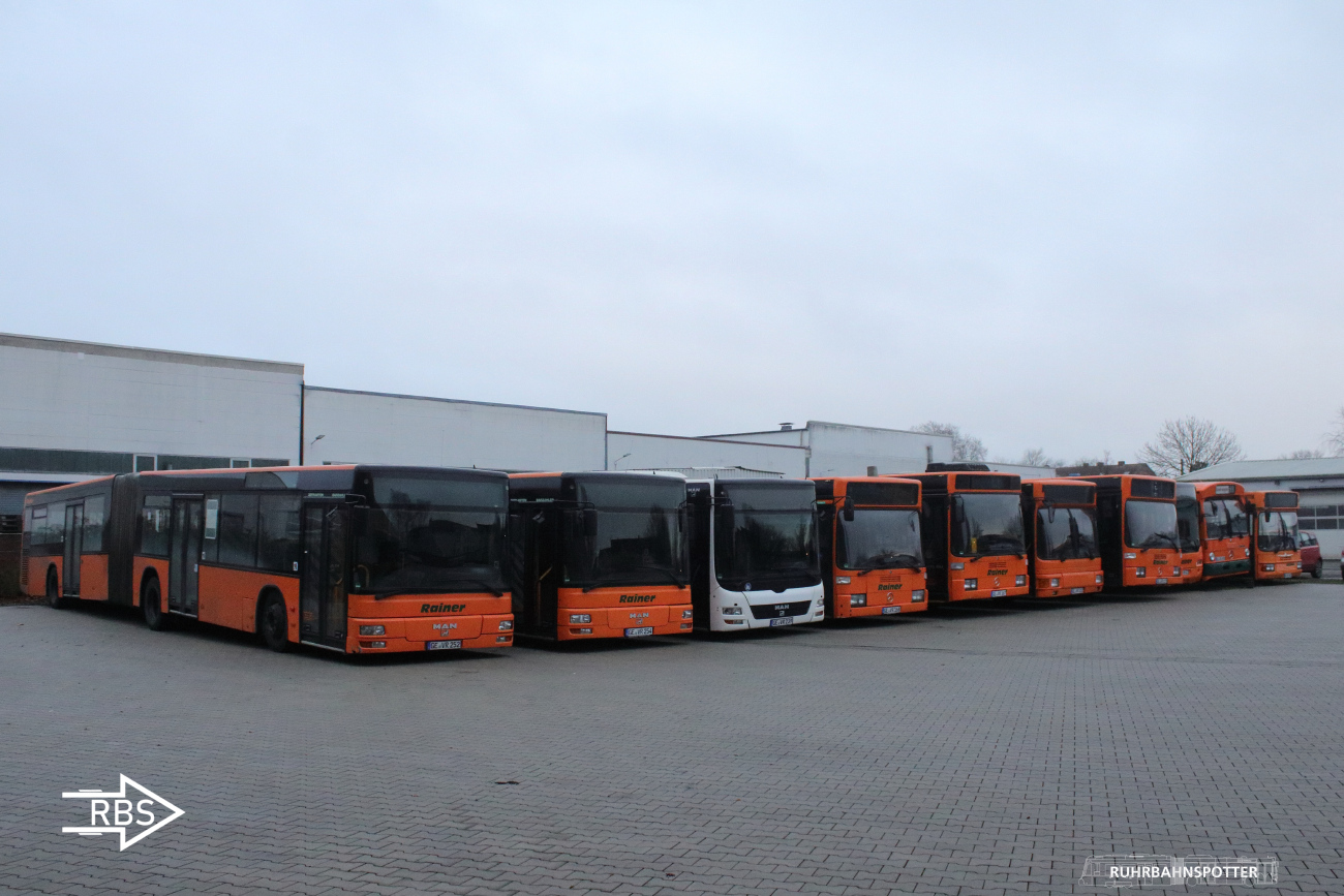 Gelsenkirchen, MAN A23 NG313 # GE-VR 252; Gelsenkirchen, MAN A23 NG313 # GE-VR 254; Gelsenkirchen, MAN A23 Lion's City G NG353 # GE-VR 239; Gelsenkirchen, Mercedes-Benz O405GN2 # GE-VR 168; Gelsenkirchen, Mercedes-Benz O405GNÜ # GE-VR 167; Gelsenkirchen, MAN A11 NG312 # GE-VR 312; Gelsenkirchen, Mercedes-Benz O405GN2 # GE-VR 173; Gelsenkirchen, Neoplan N4421/3 Centroliner # GE-VR 422; Gelsenkirchen, Mercedes-Benz O305G # GE-VR 155; Gelsenkirchen, Neoplan N4021NF # GE-AR 4022
