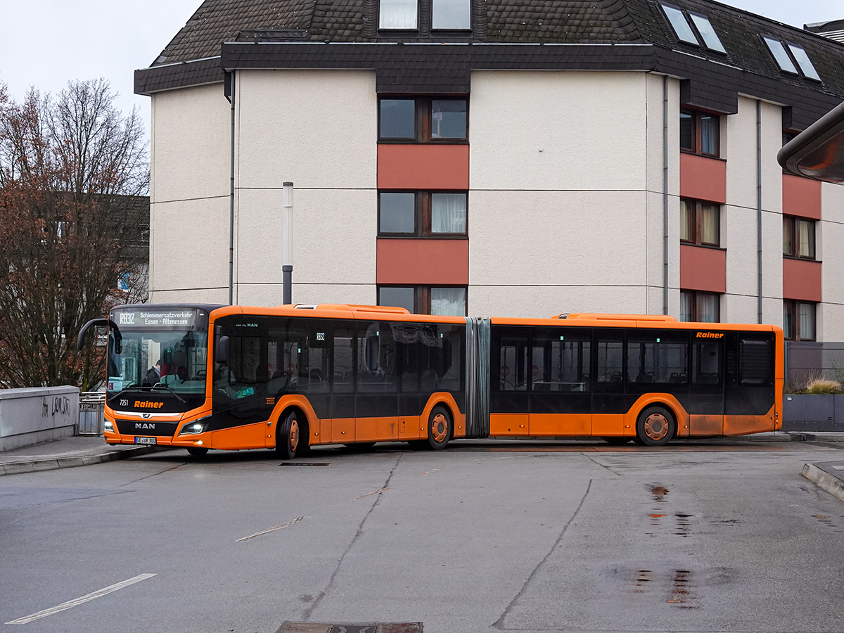 Gelsenkirchen, MAN 18C Lion's City NG360 # GE-VR 300