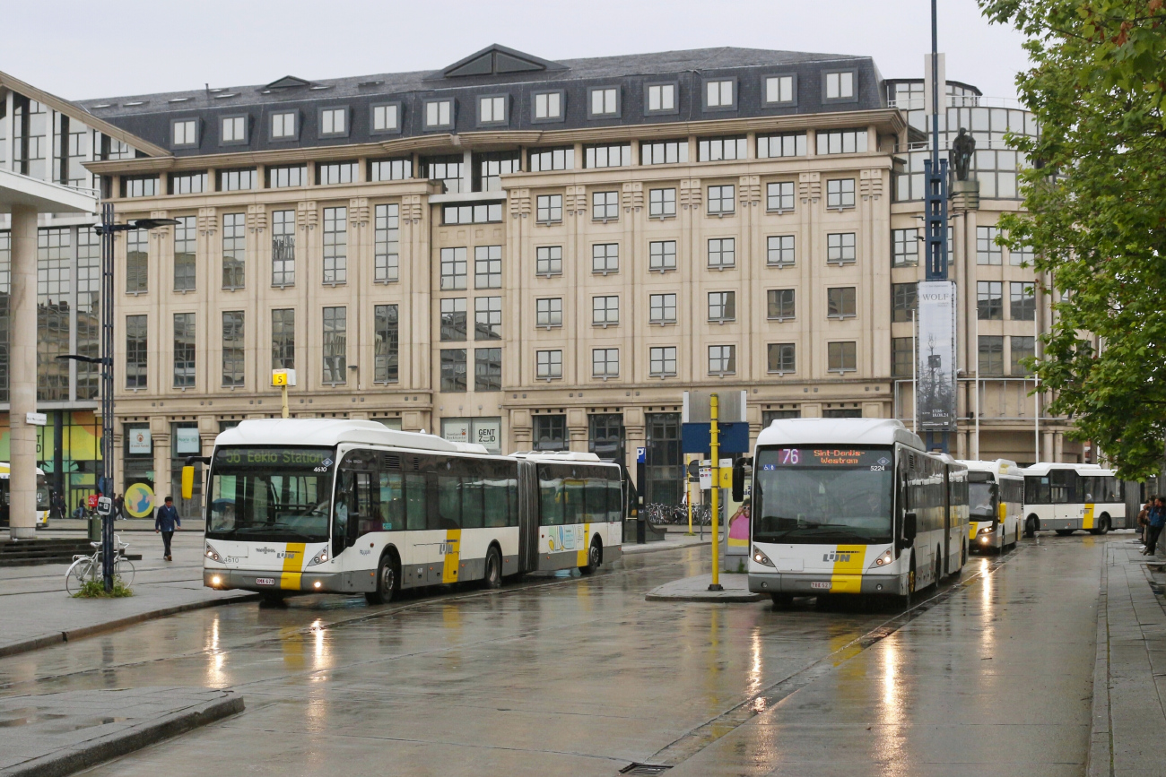 Gent, Van Hool New AG300 # 4610; Gent, Van Hool New AG300 # 5224