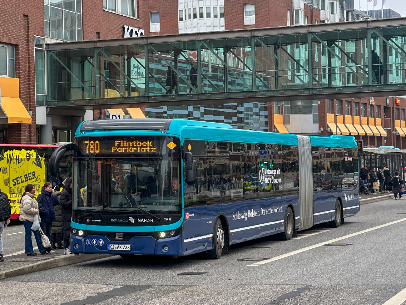 Kiel, Ebusco 2.2 18M # 24402