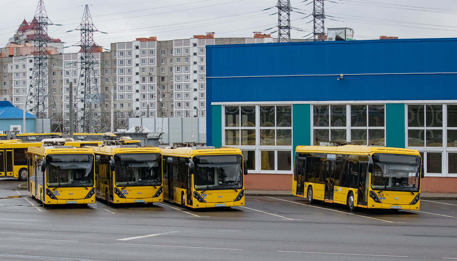 Minsk, BKM E321 "Olgerd" # 011089; Minsk, BKM E321 "Olgerd" # 011097; Minsk, BKM E321 "Olgerd" # 011061; Minsk, BKM E321 "Olgerd" # 011011