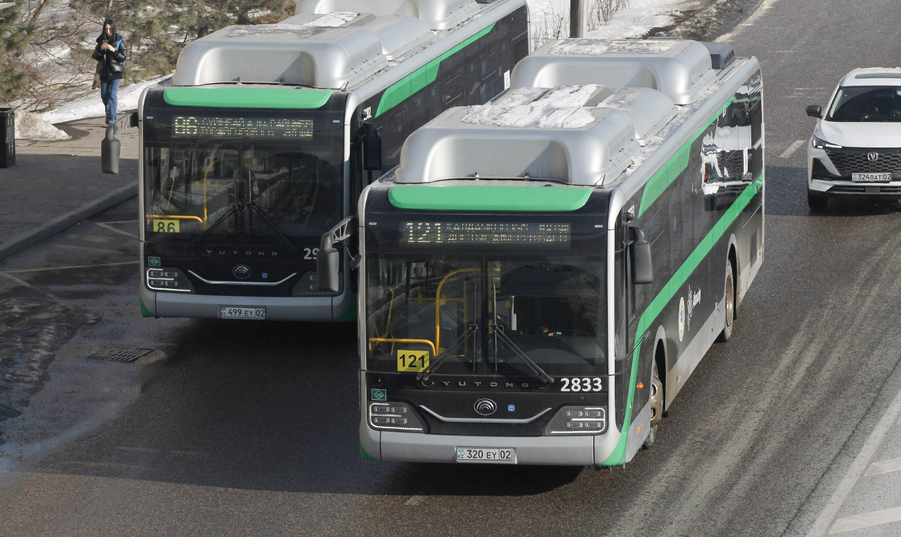 Almaty, Yutong ZK6126HG (CNG) # 2833