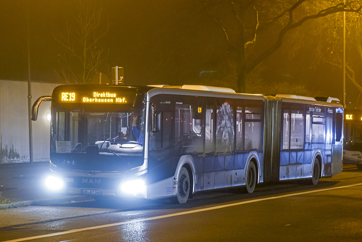 Oberhausen, MAN 18C Lion's City NG360 EfficientHybrid # 360; Oberhausen — Ersatzverkehr Generalsanierung Oberhausen — Emmerich