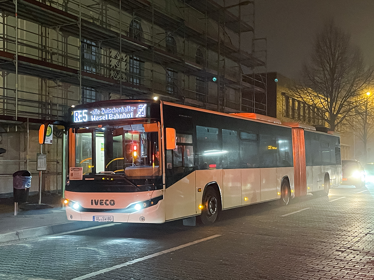 Bonn, IVECO Streetway 18M # UL-SW 80; Oberhausen — Ersatzverkehr Generalsanierung Oberhausen — Emmerich