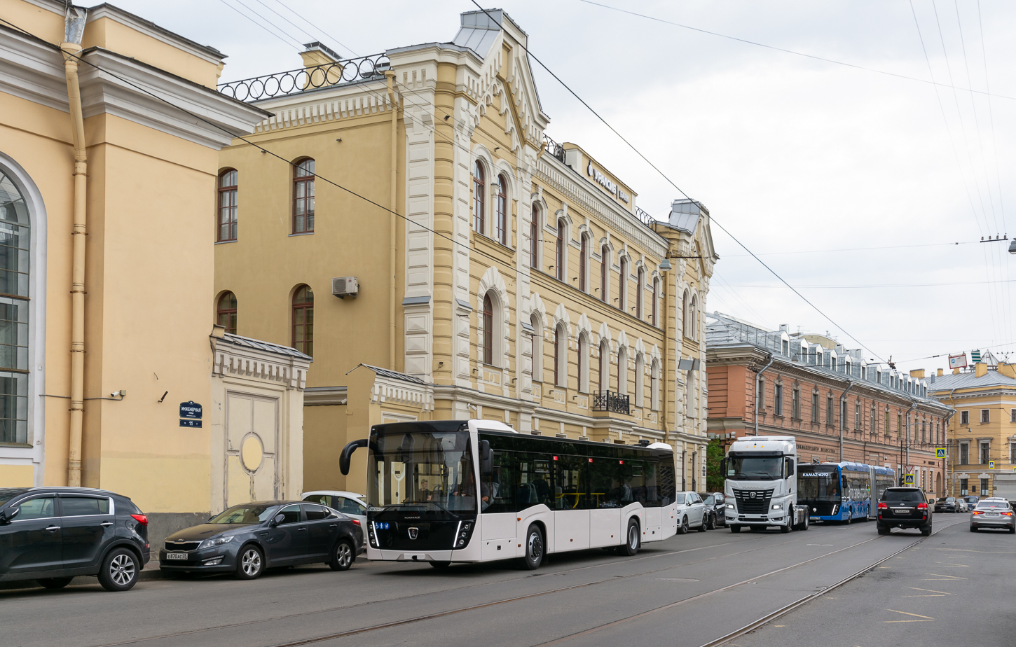 Naberezhnye Chelny, NefAZ-5299-40-57 (LNG) # С 461 АР 02; Saint Petersburg — II International Transport Festival "SPbTransportFest-2021"