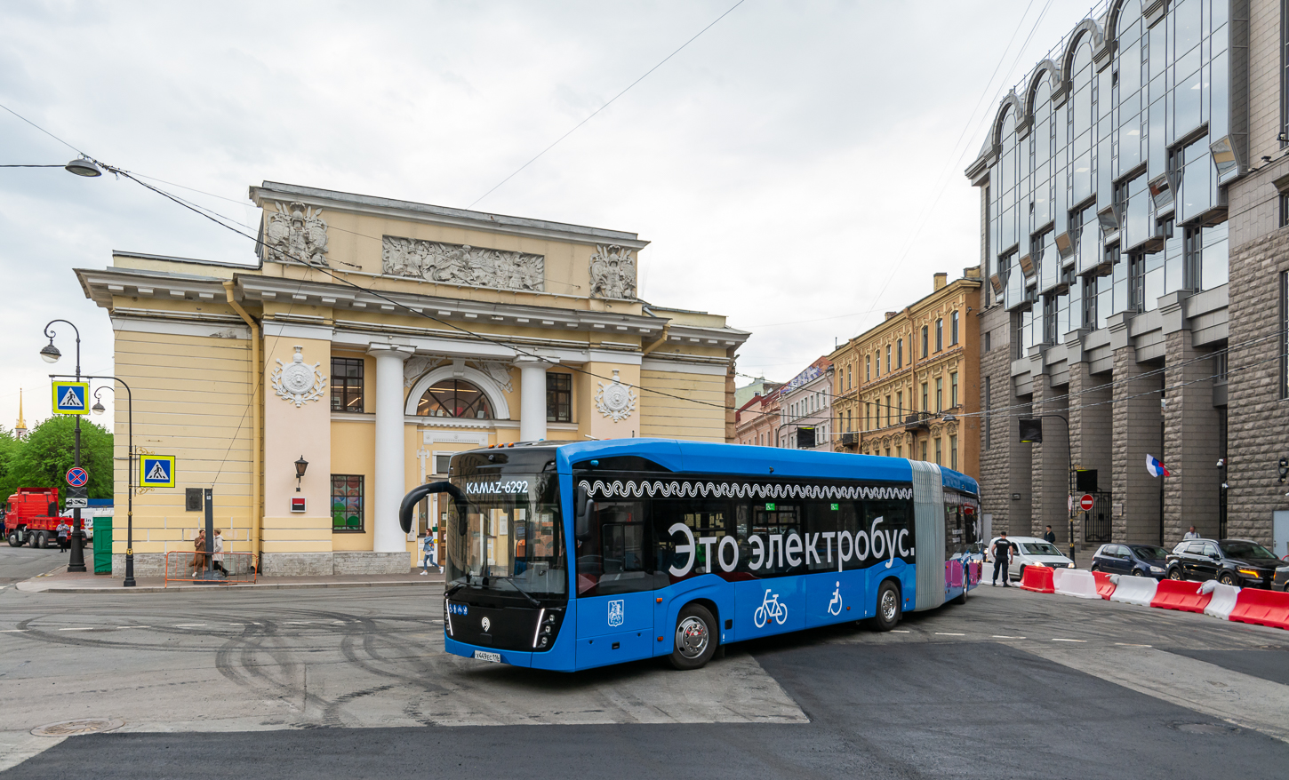 Naberezhnye Chelny, KAMAZ-6292 # Х 449 ЕС 116; Saint Petersburg — II International Transport Festival "SPbTransportFest-2021"