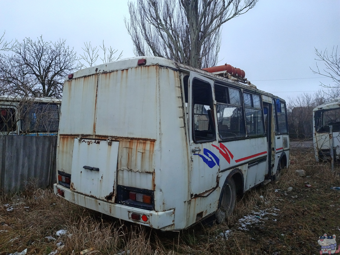 Yenakiyevo, PAZ-3205 # А 435 АА; Yenakiyevo — Buses without license plates