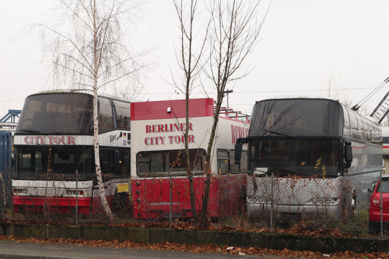 Berlin, Neoplan N122/3 Skyliner # B-CW 917; Berlin, MAN 196 SD200 # 4; Berlin, Neoplan N1116/3HC Cityliner # B-VM 2900; Berlin — Miscellaneous photos