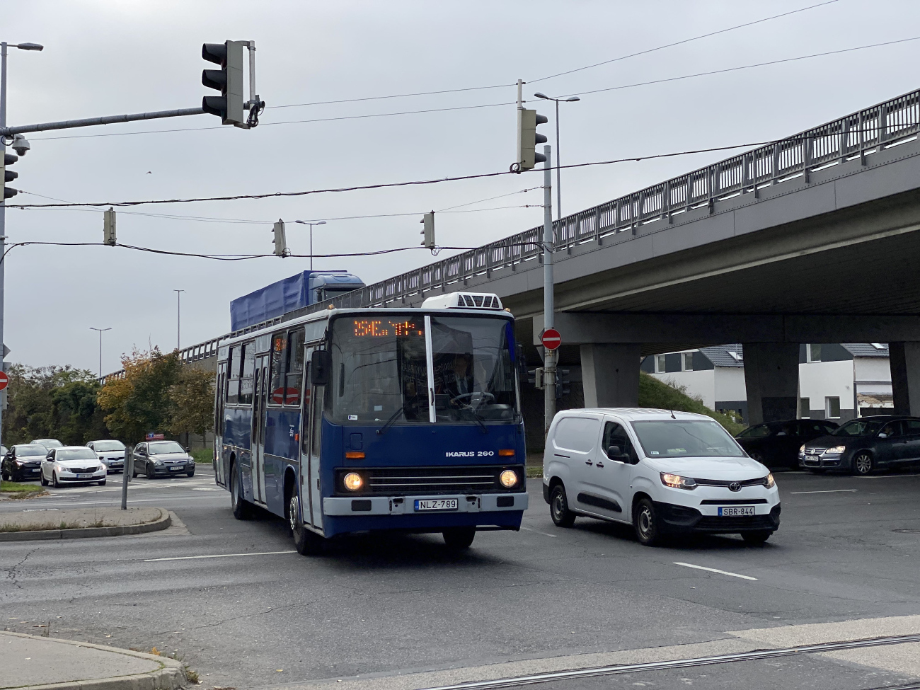 Budapest, Ikarus 260.30A # NLZ-789