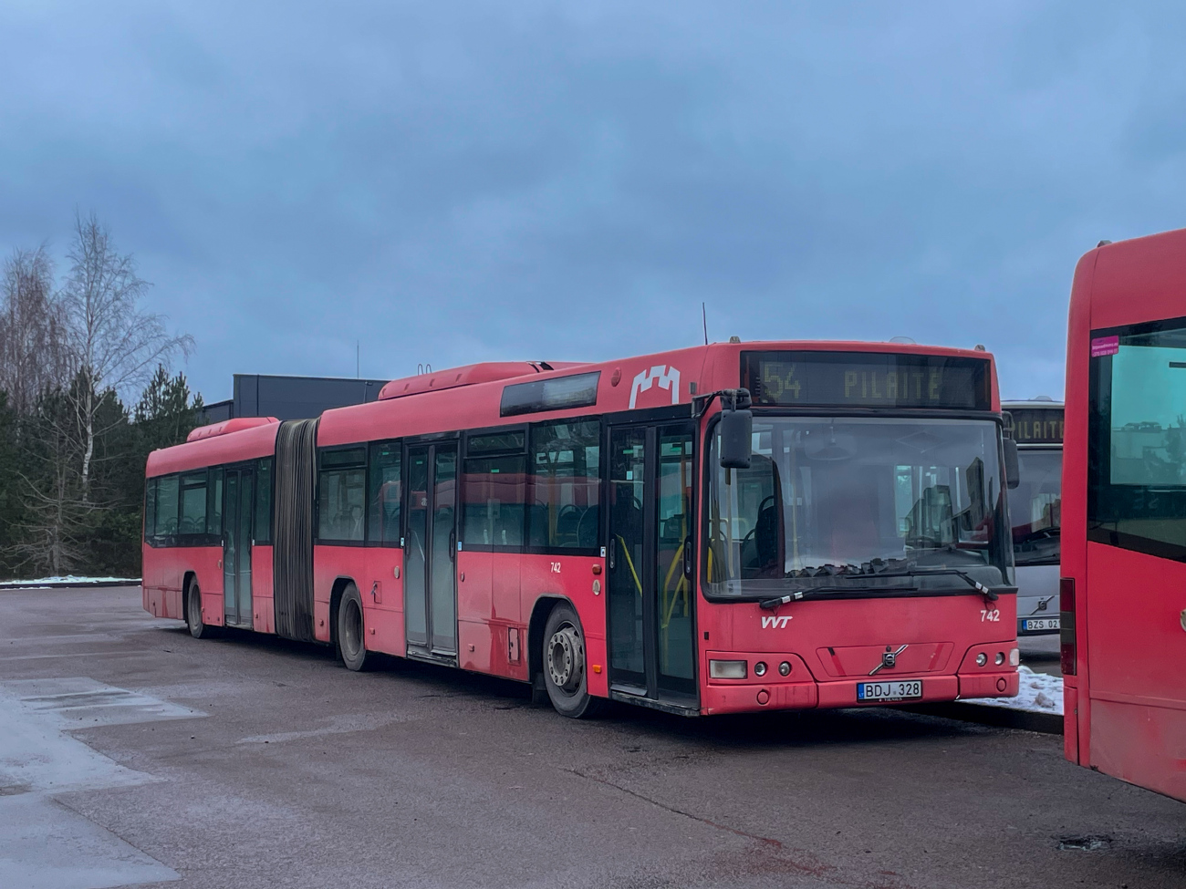 Vilnius, Volvo 7700A # 742