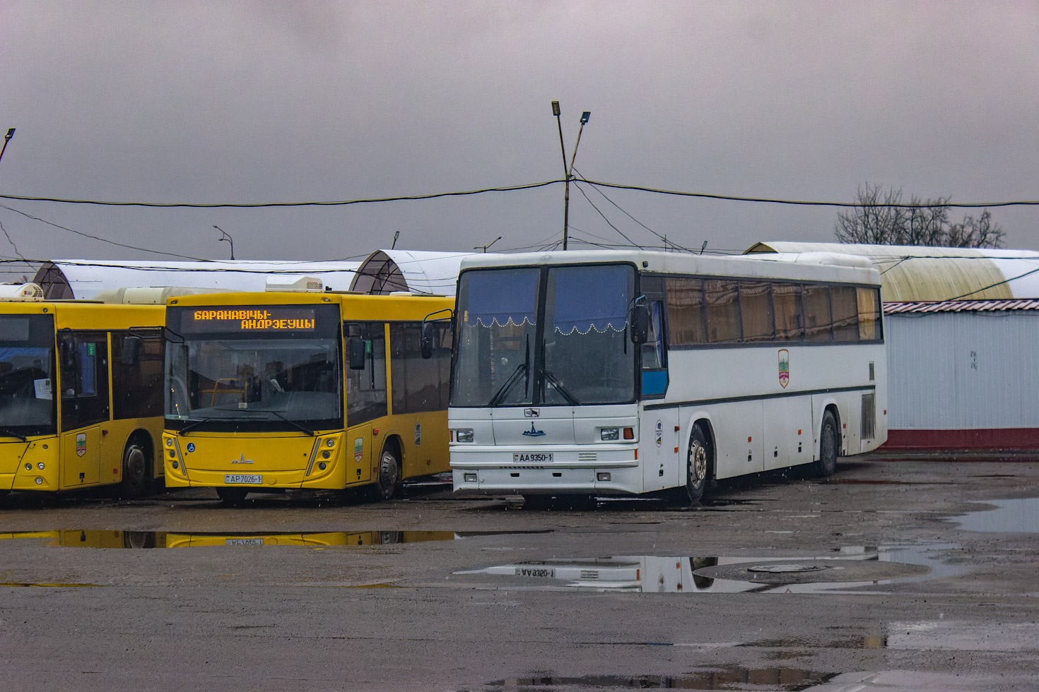 Baranovichi, MAZ-206.047 # 22700; Baranovichi, MAZ-152.А62 # 33120