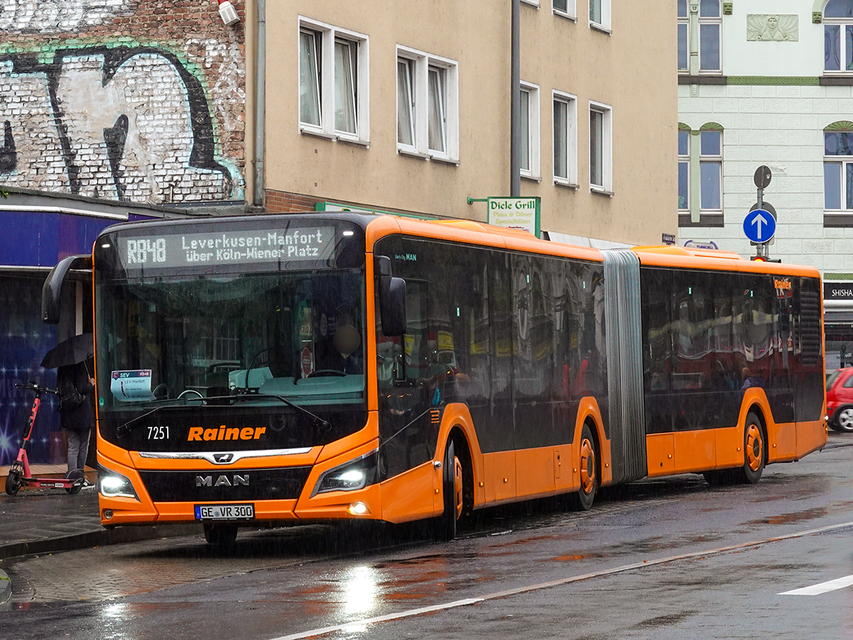 Gelsenkirchen, MAN 18C Lion's City NG360 # GE-VR 300