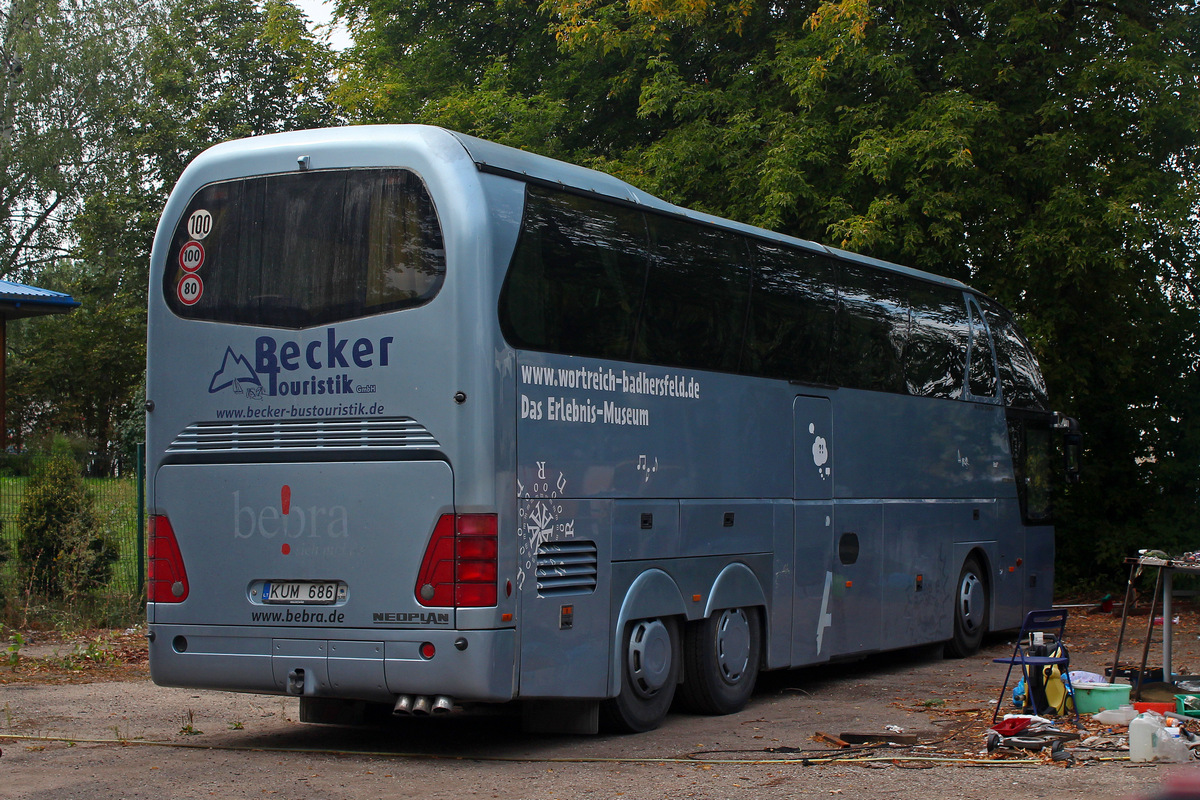 Raseiniai, Neoplan N516/3SHDHL Starliner # KUM 686