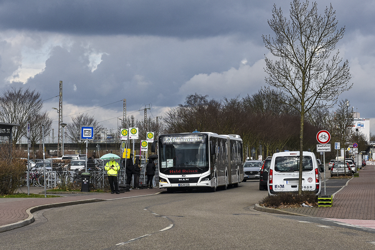 Hameln, MAN 18C Lion's City NG360 EfficientHybrid # HM-RQ 112; Oberhausen — Ersatzverkehr Generalsanierung Oberhausen — Emmerich