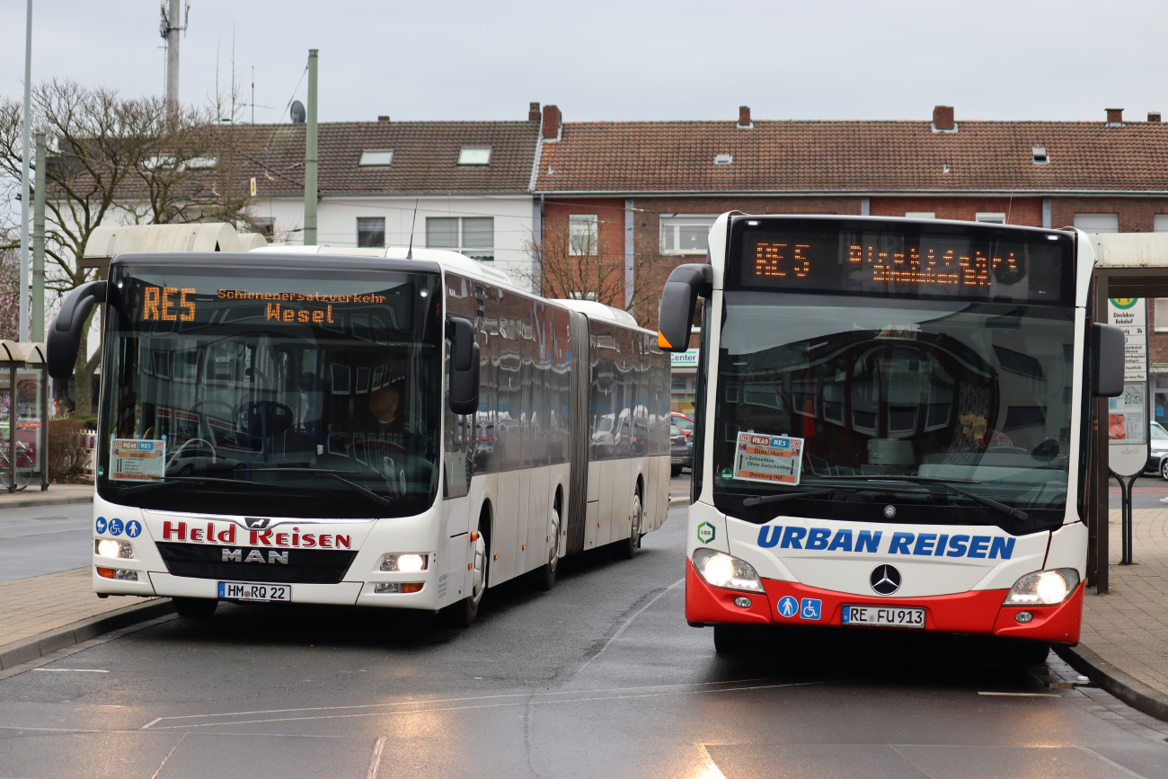 Hameln, MAN A23 Lion's City G NG363 # HM-RQ 22; Recklinghausen, Mercedes-Benz Citaro C2 G # 24030; Oberhausen — Ersatzverkehr Generalsanierung Oberhausen — Emmerich