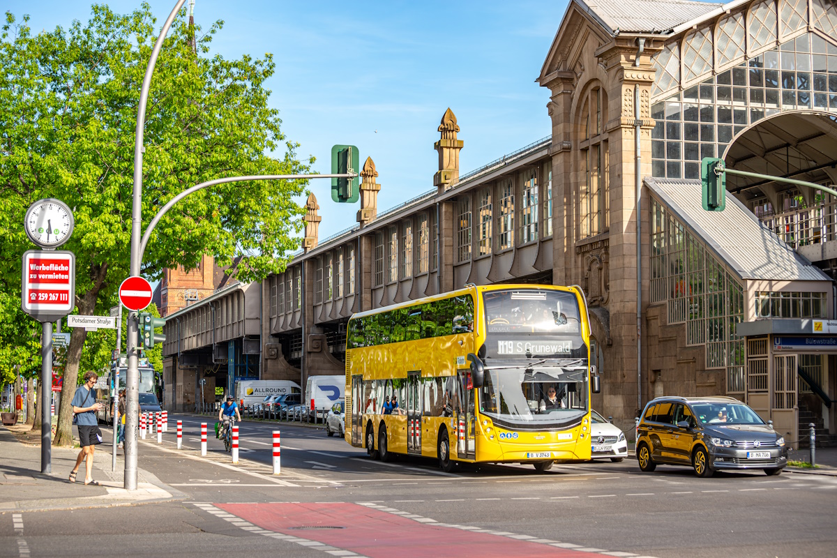 Berlin, Alexander Dennis Enviro 500 MMC # 3743
