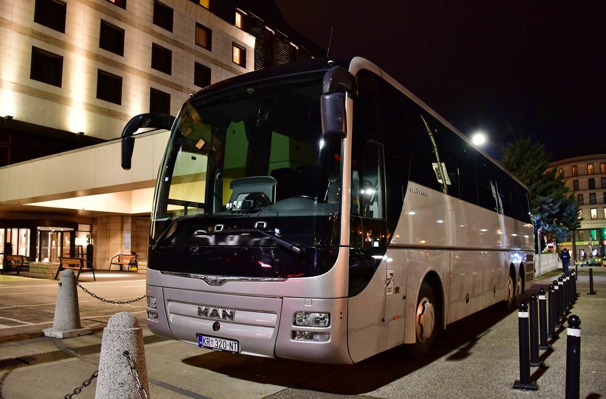 Krapina, MAN R09 Lion's Coach C # KR 320-NT