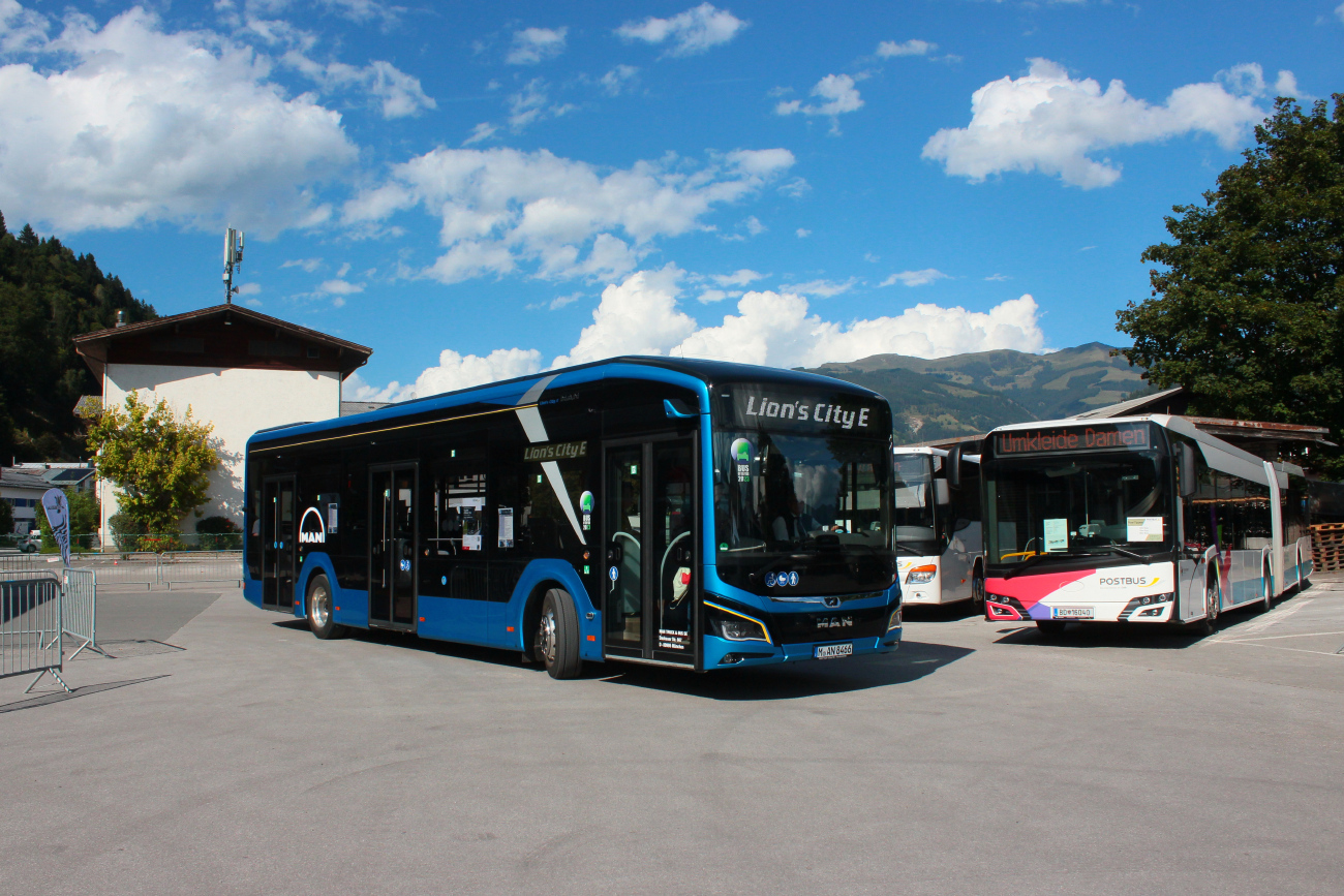 Zell am See, MAN 12E Lion's City NL367 # M-AN 8466; Zell am See, Solaris Urbino IV 18 # 16040