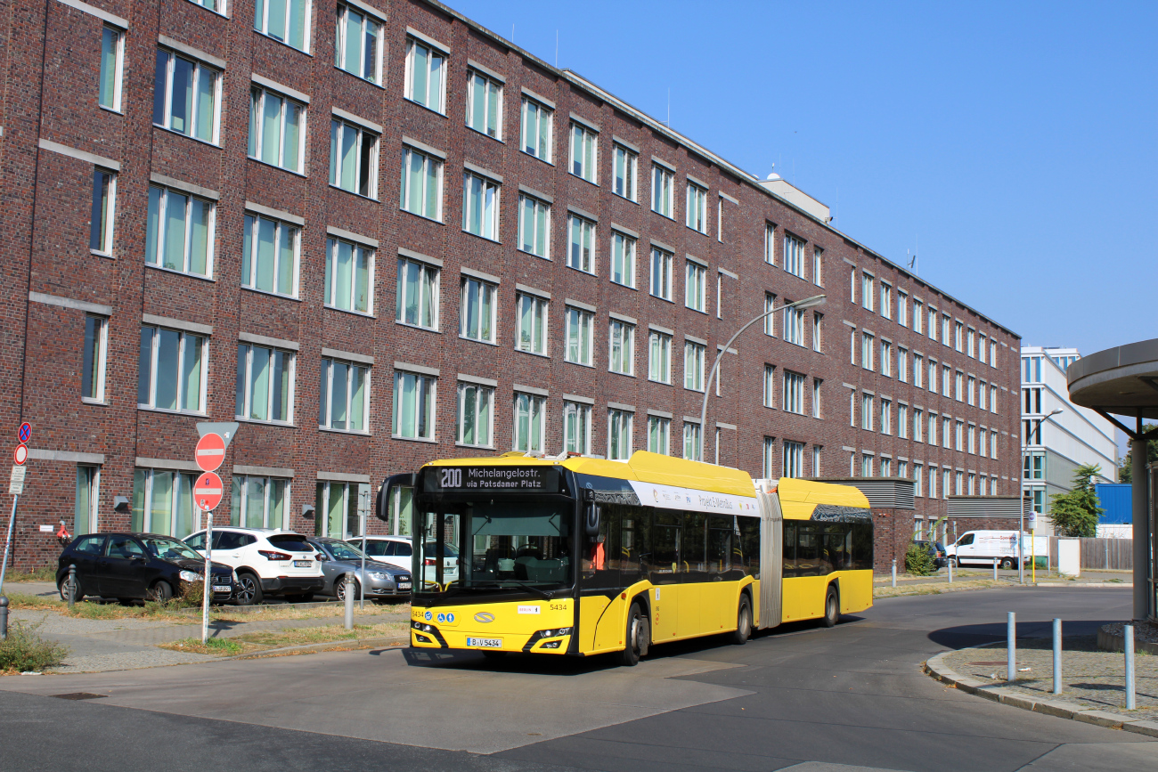 Berlin, Solaris Urbino IV 18 electric # 5434