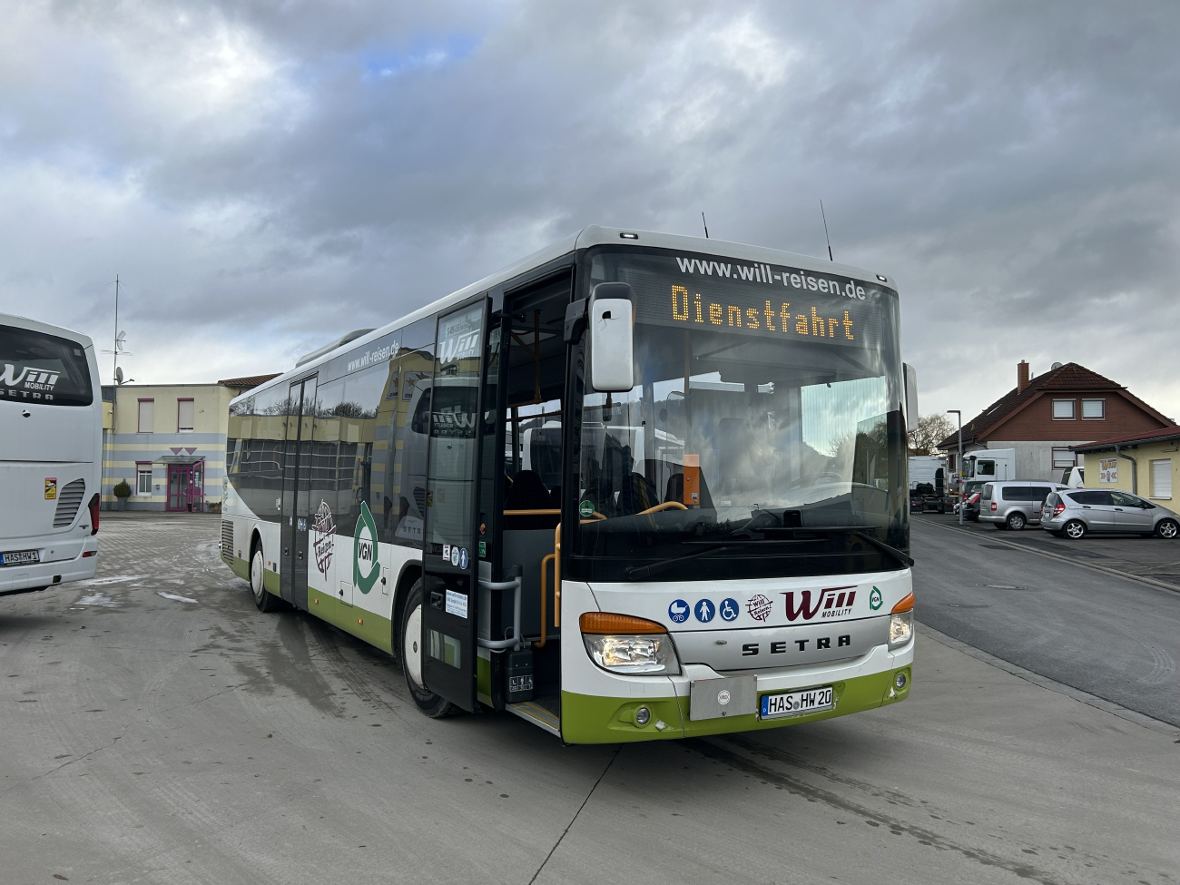 Haßfurt, Setra S415LE business # HAS-HW 20
