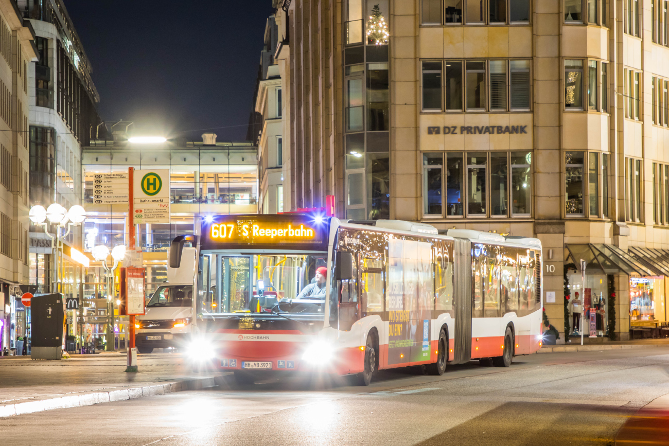 Hamburg, Mercedes-Benz Citaro C2 G Hybrid # 3921