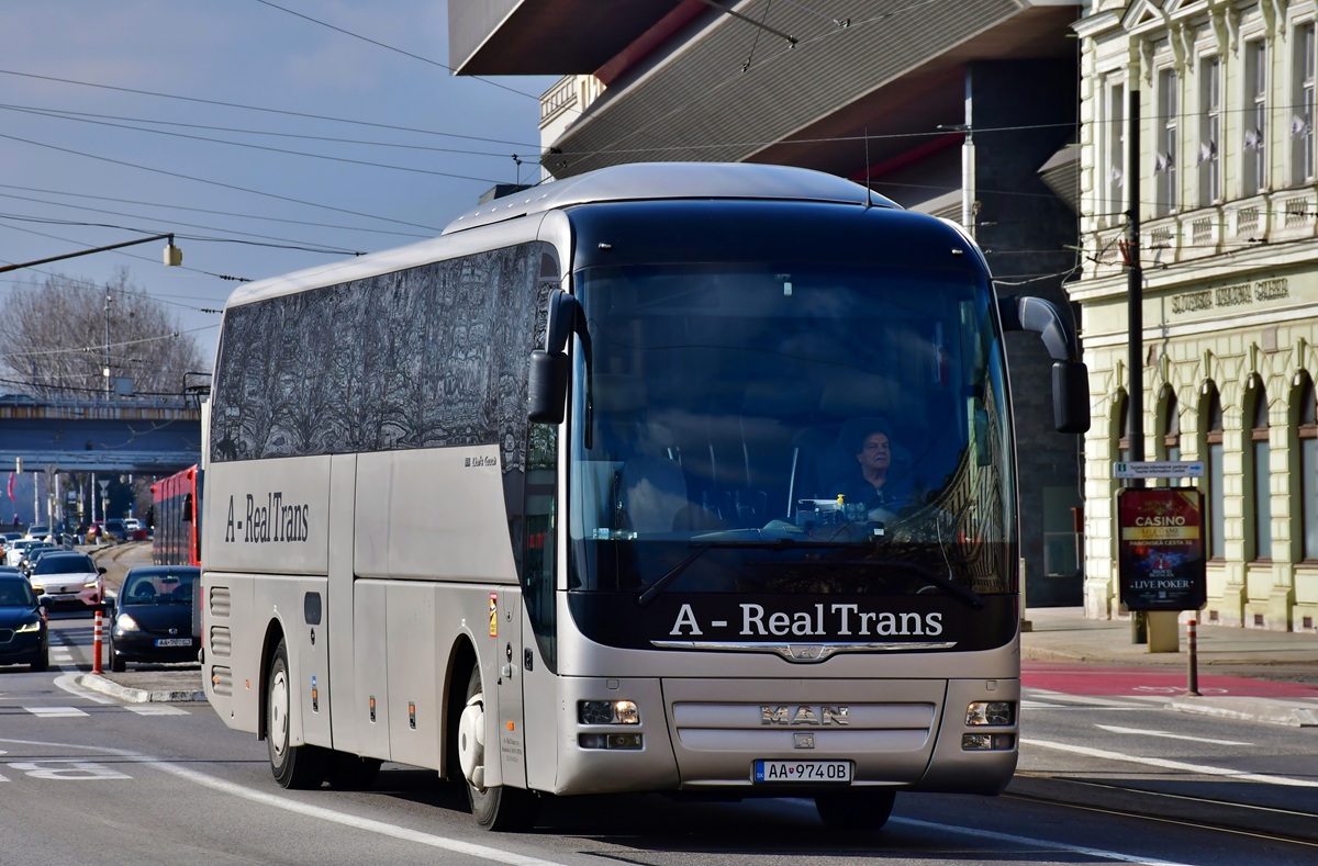 Nitra, MAN R07 Lion's Coach RHC4*4 # AA-974OB