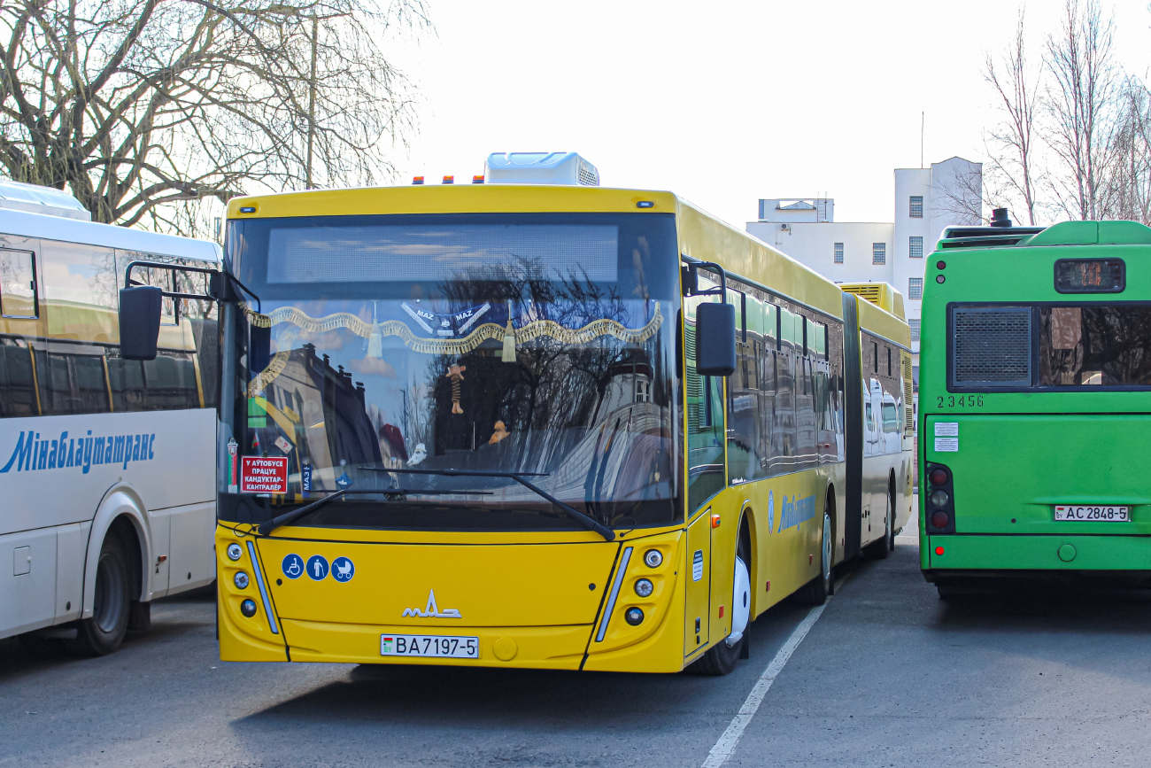 Molodechno, MAZ-216.047 # 21031