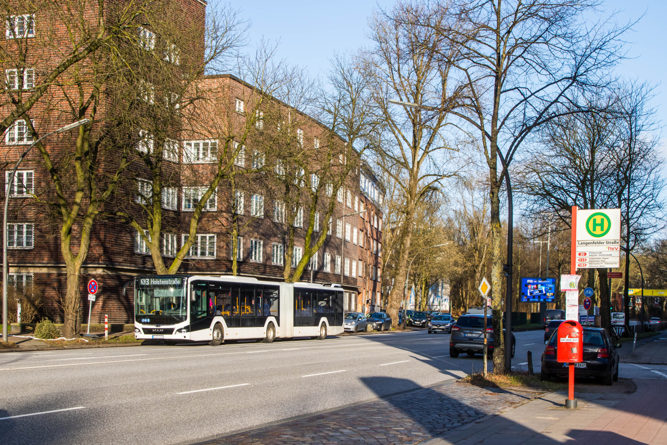 Gießen, MAN 18C Lion's City NG360 EfficientHybrid # GI-EV 2400