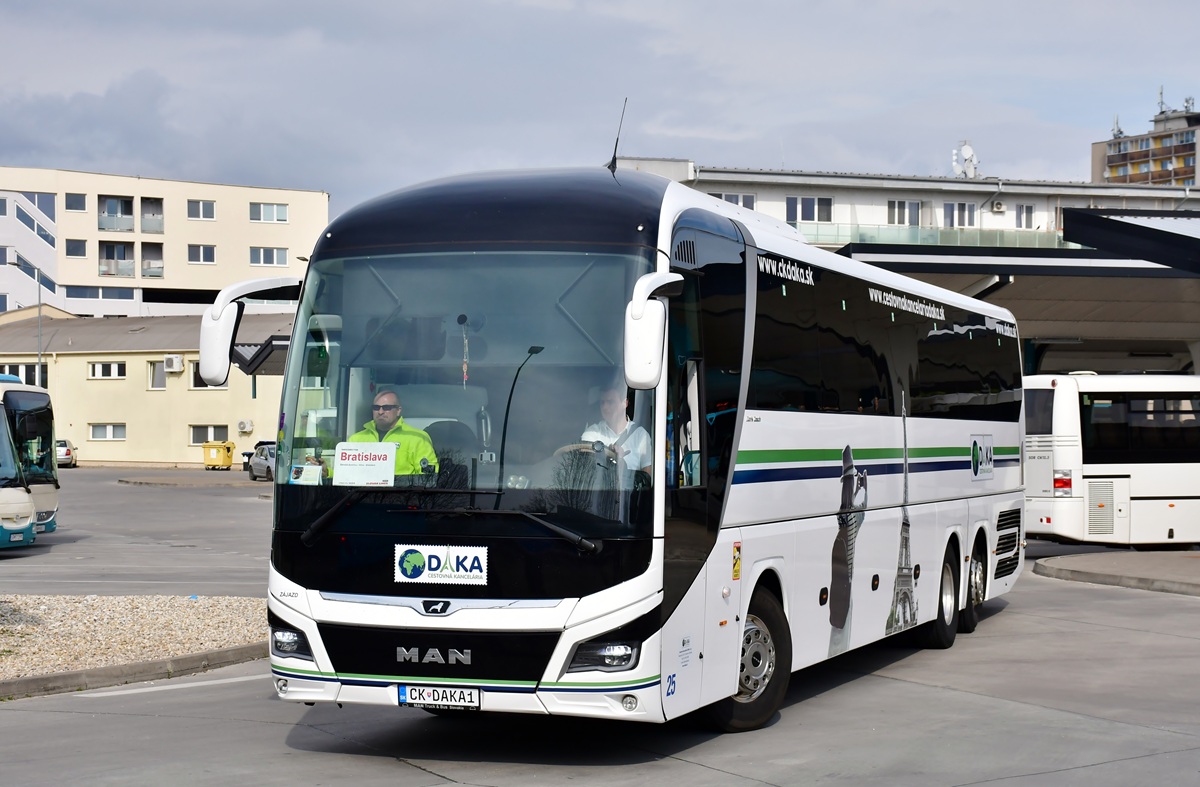Dunajská Streda, MAN R08 Lion's Coach L # CK-DAKA1
