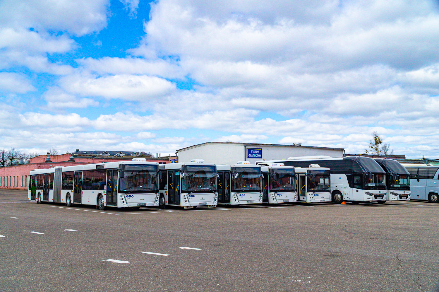 Grodna, MAZ-216.047 # 045152; Grodna — Miscellaneous photos