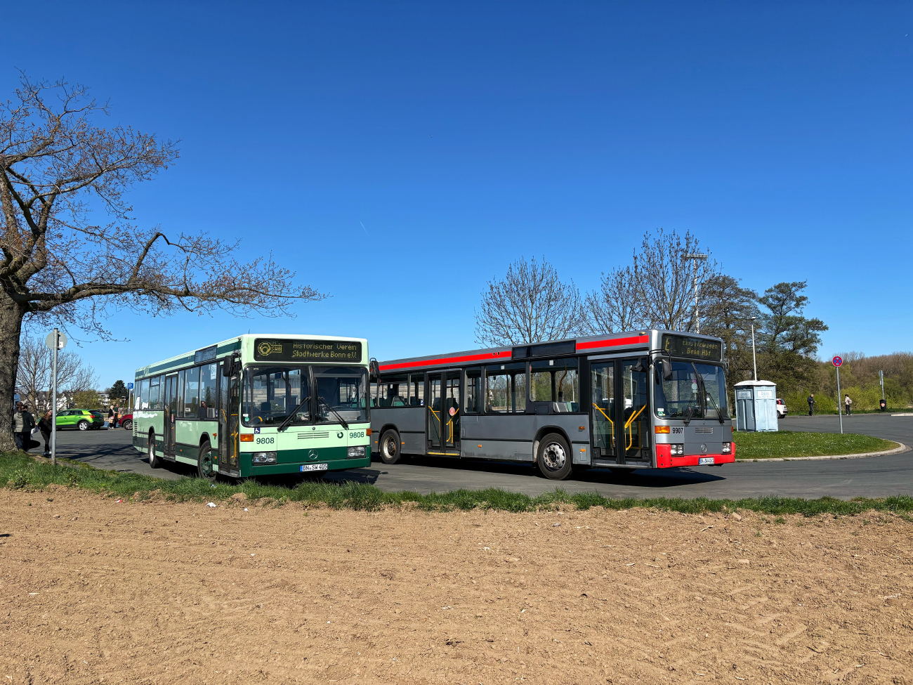Bonn, Mercedes-Benz O405N2 # 9808; Bonn, Mercedes-Benz O405N2 # 9907