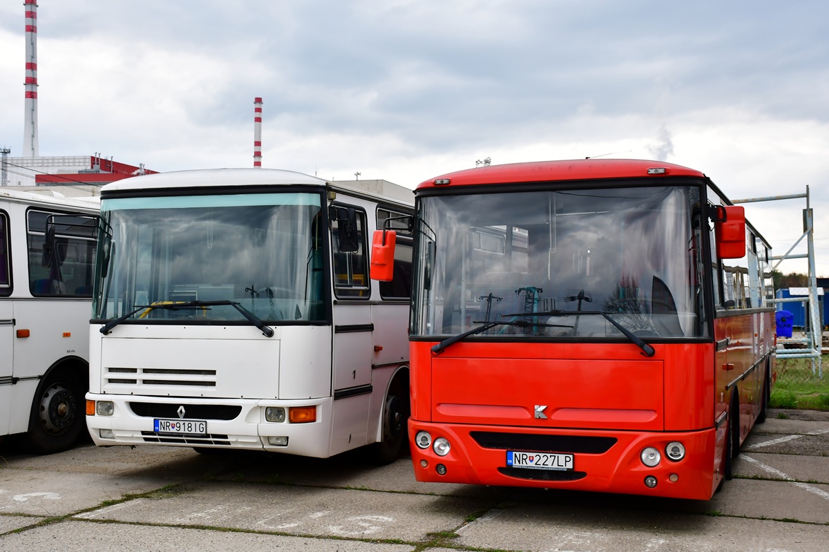 Nitra, Karosa C954.1360 # NR-227LP; Nitra, Karosa C935.1034 Récréo # NR-918IG