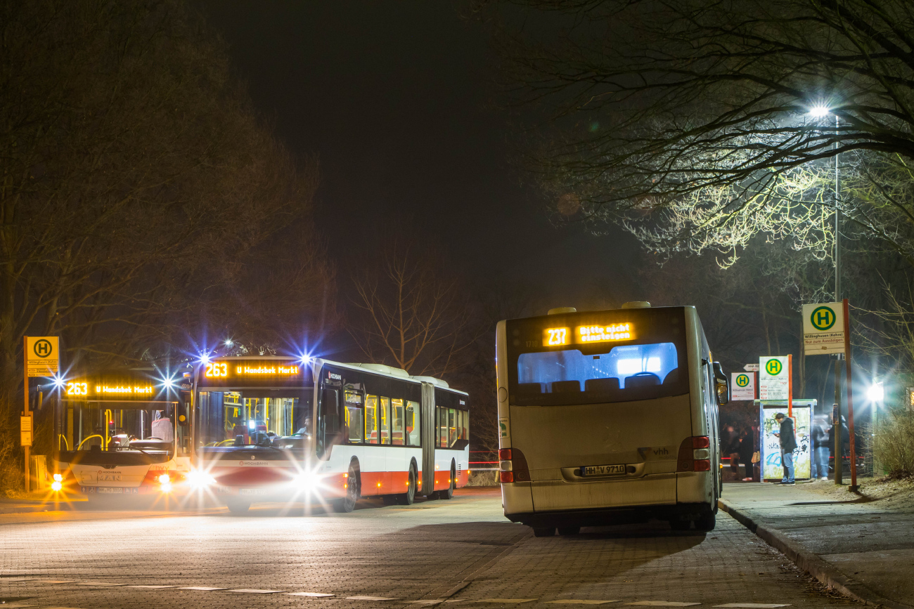 Hamburg, Mercedes-Benz O530 Citaro Facelift G # 7272; Hamburg, MAN A21 Lion's City NL283 # 1710