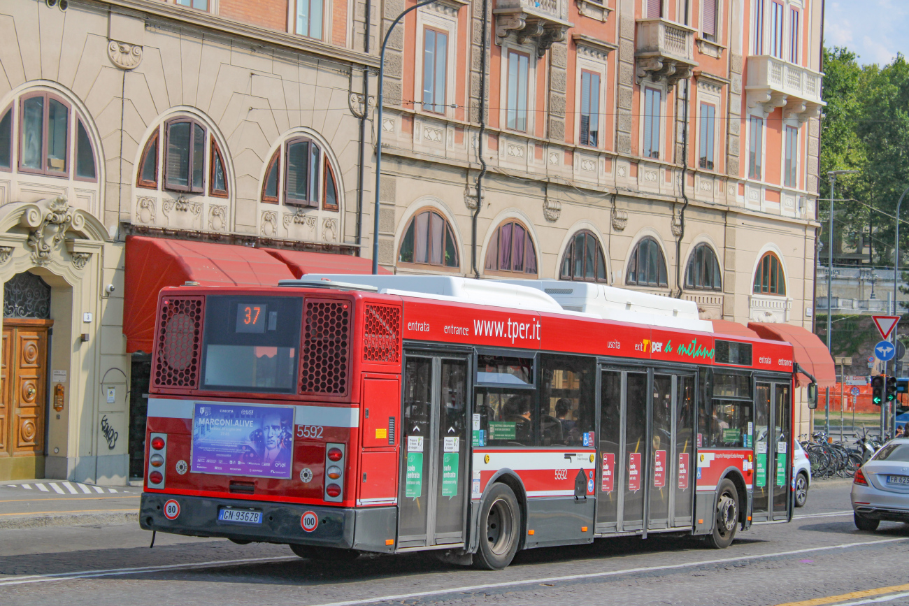 Bologna, BredaMenarinibus Avancity M240LU CNG # 5592