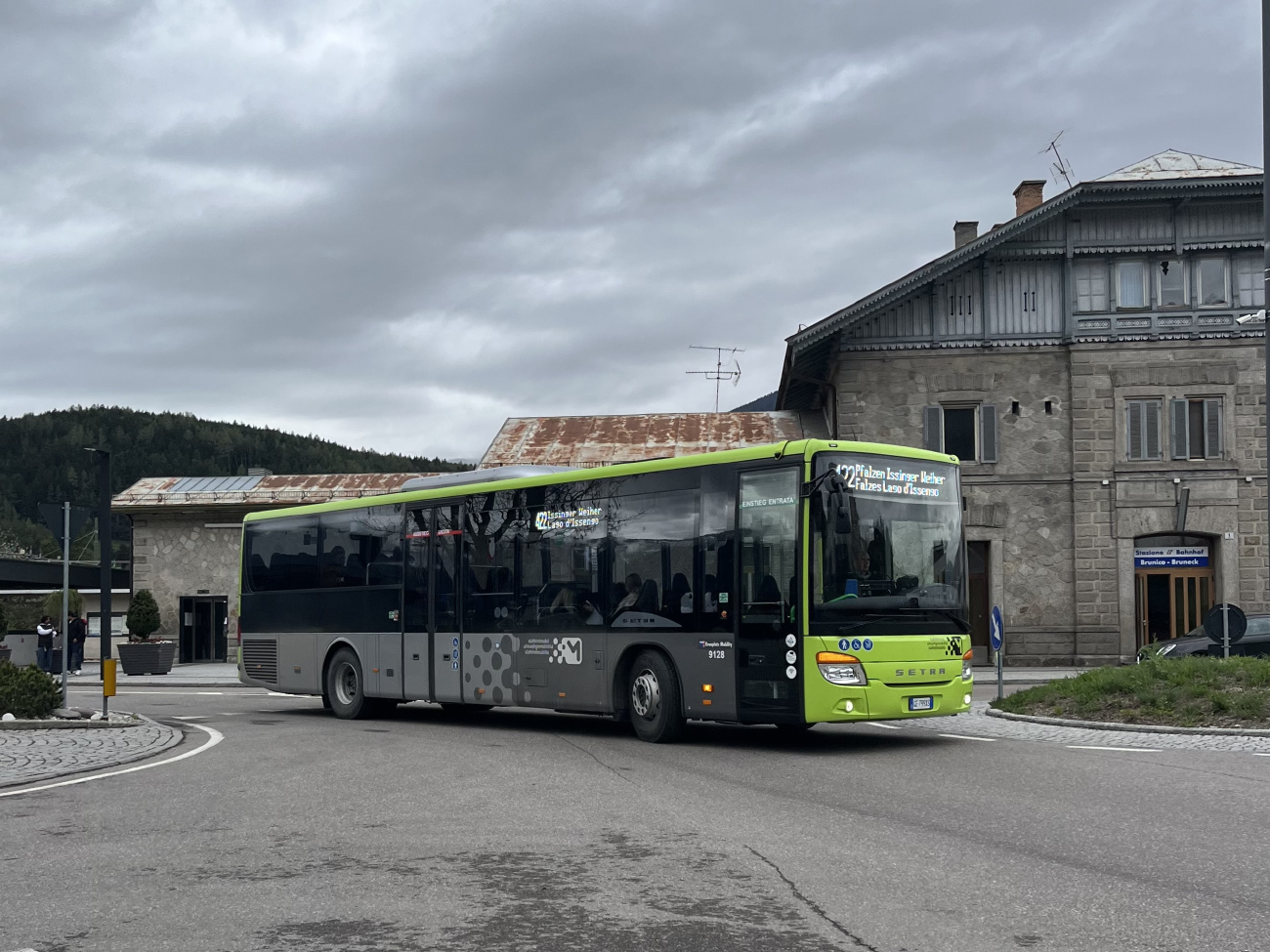 Bolzano, Setra S415LE business # 9128