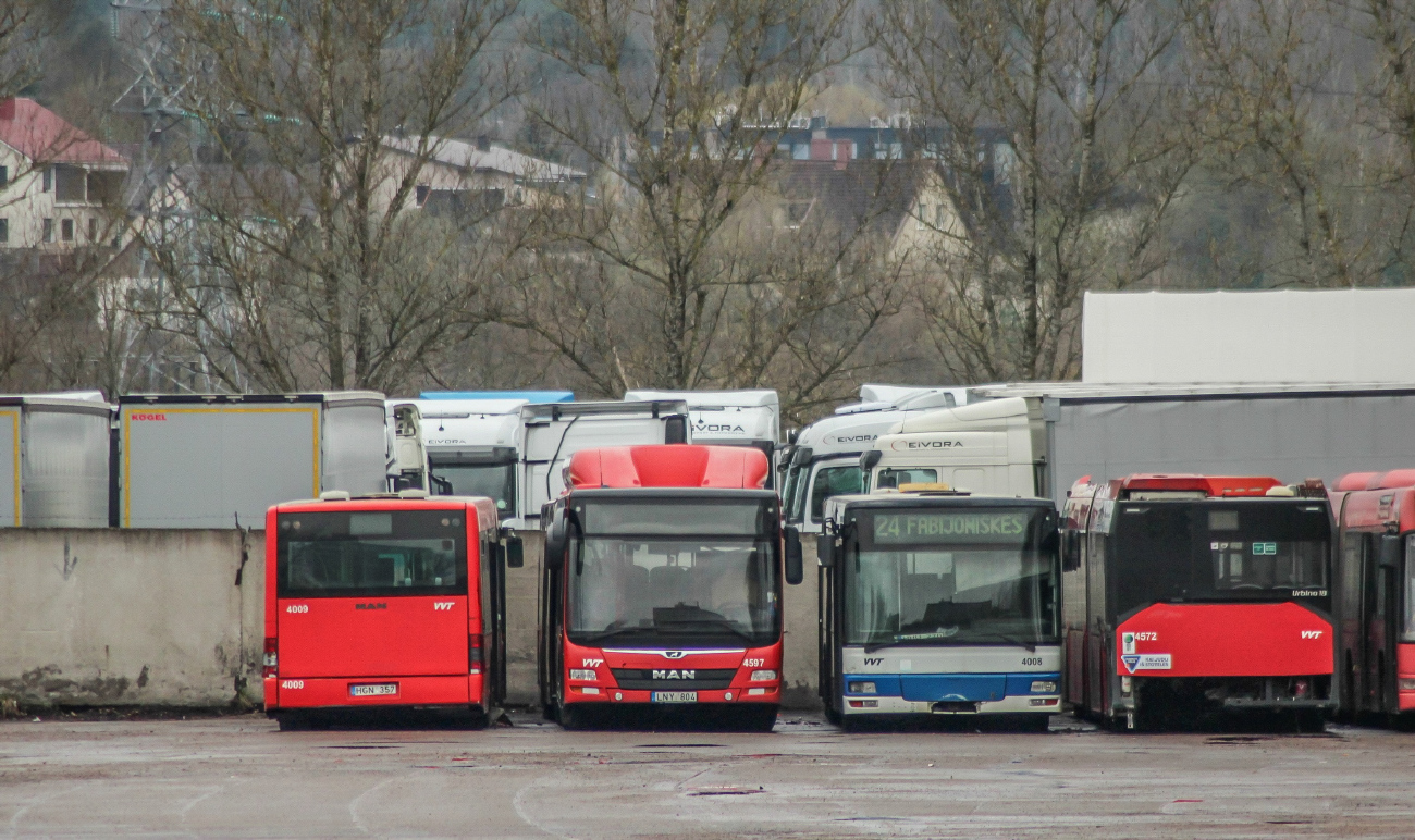 Vilnius, MAN A23 NG313 # 4009; Vilnius, MAN A23 Lion's City G NG313 CNG # 4597; Vilnius, MAN A23 NG313 # 4008
