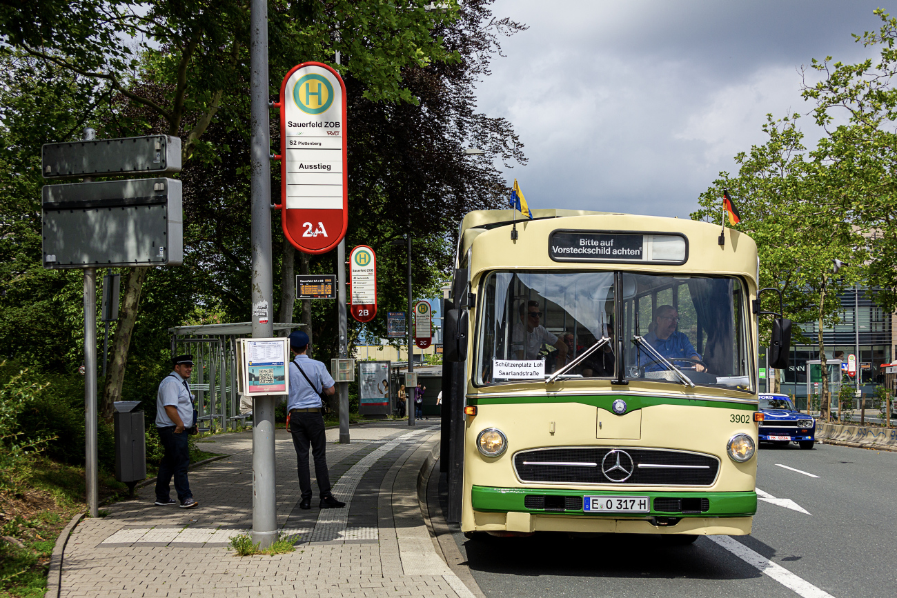 Essen, Ludewig Anderthalbdecker (Mercedes-Benz) # 3902