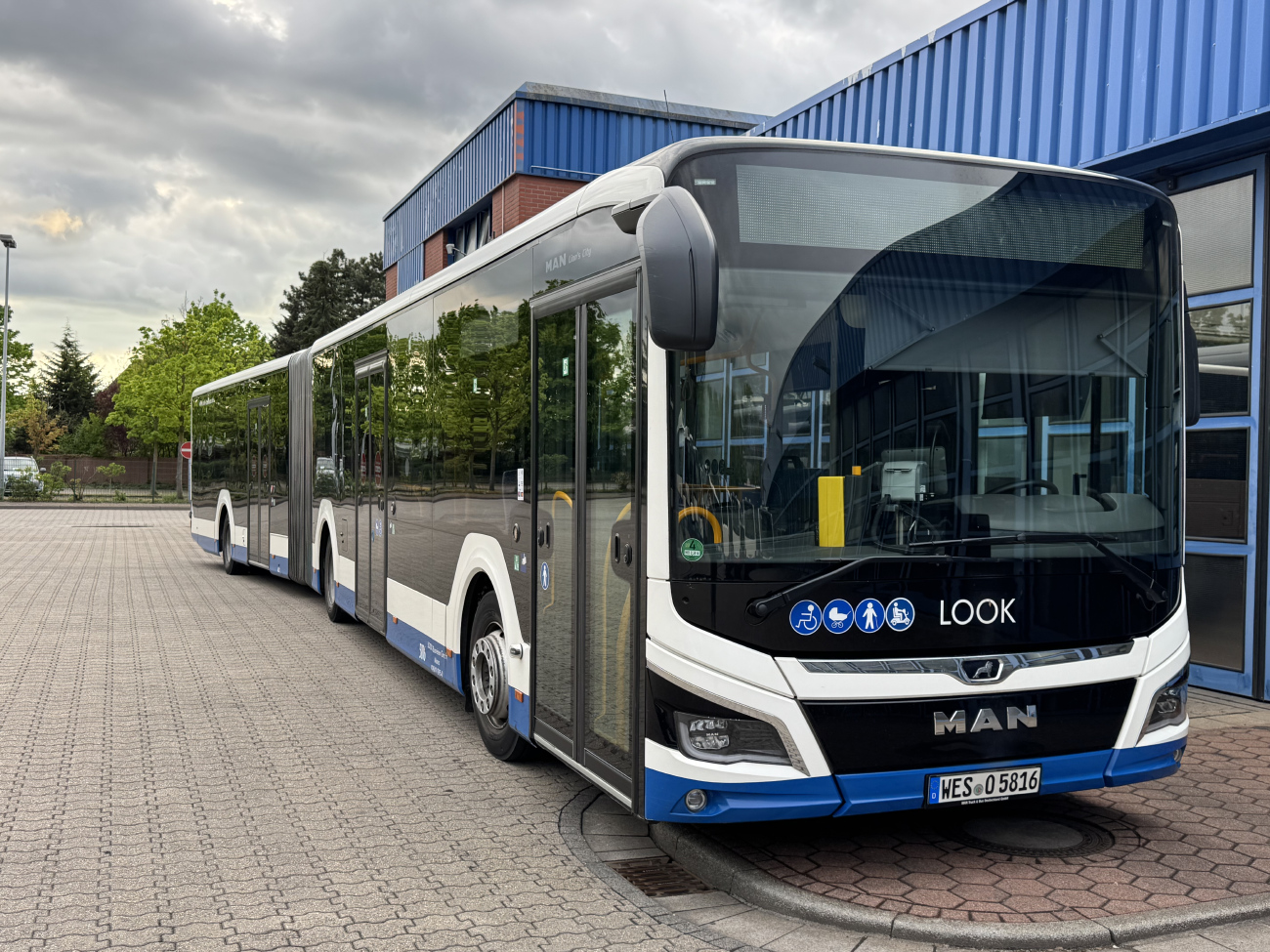 Kleve, MAN 19C Lion's City NG330 EfficientHybrid # 5816