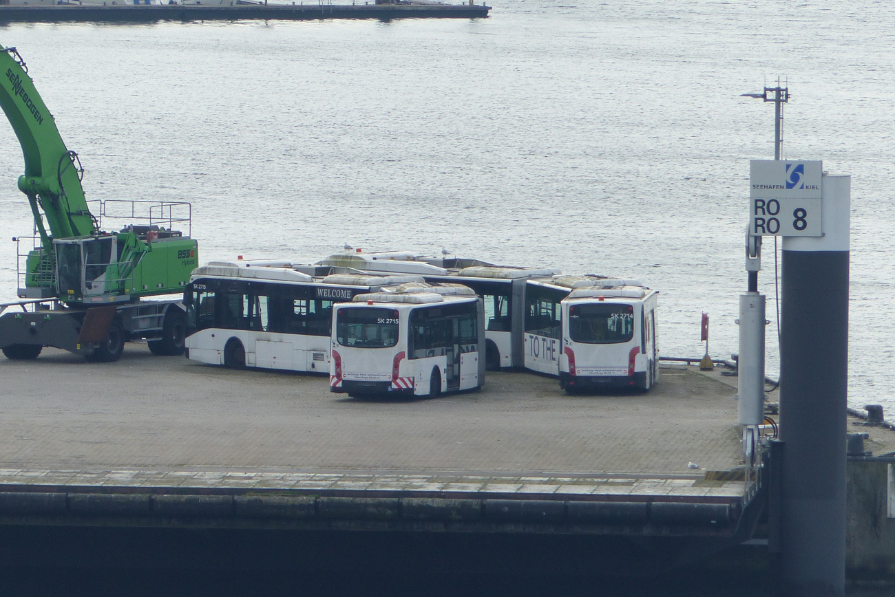 Kiel, Van Hool New AGG300 # SK 2715; Kiel, Van Hool New AGG300 # SK 2714