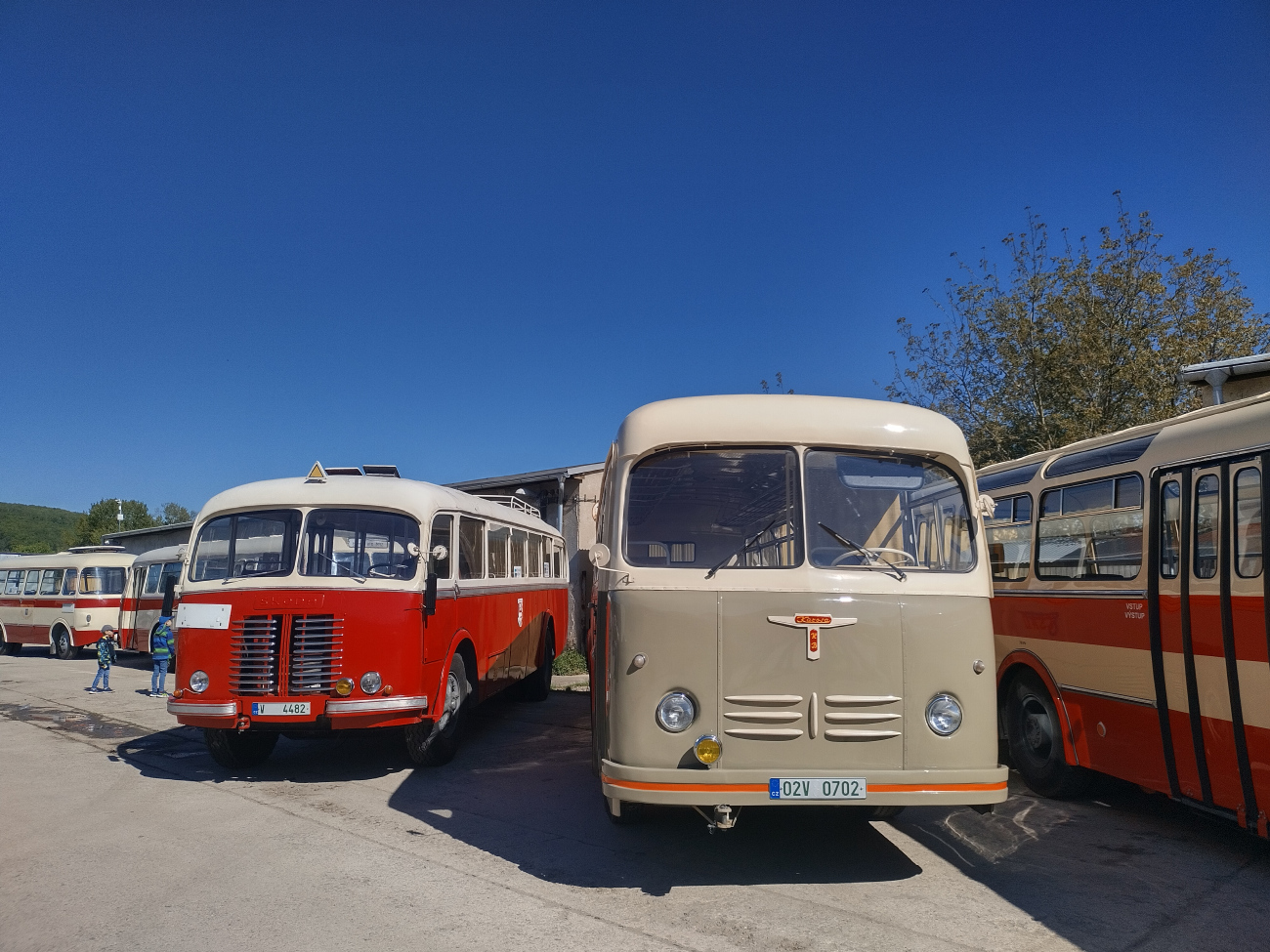 Brno, Škoda 706 RO # 22; Brno, Tatra 500 HB # 2V 0702