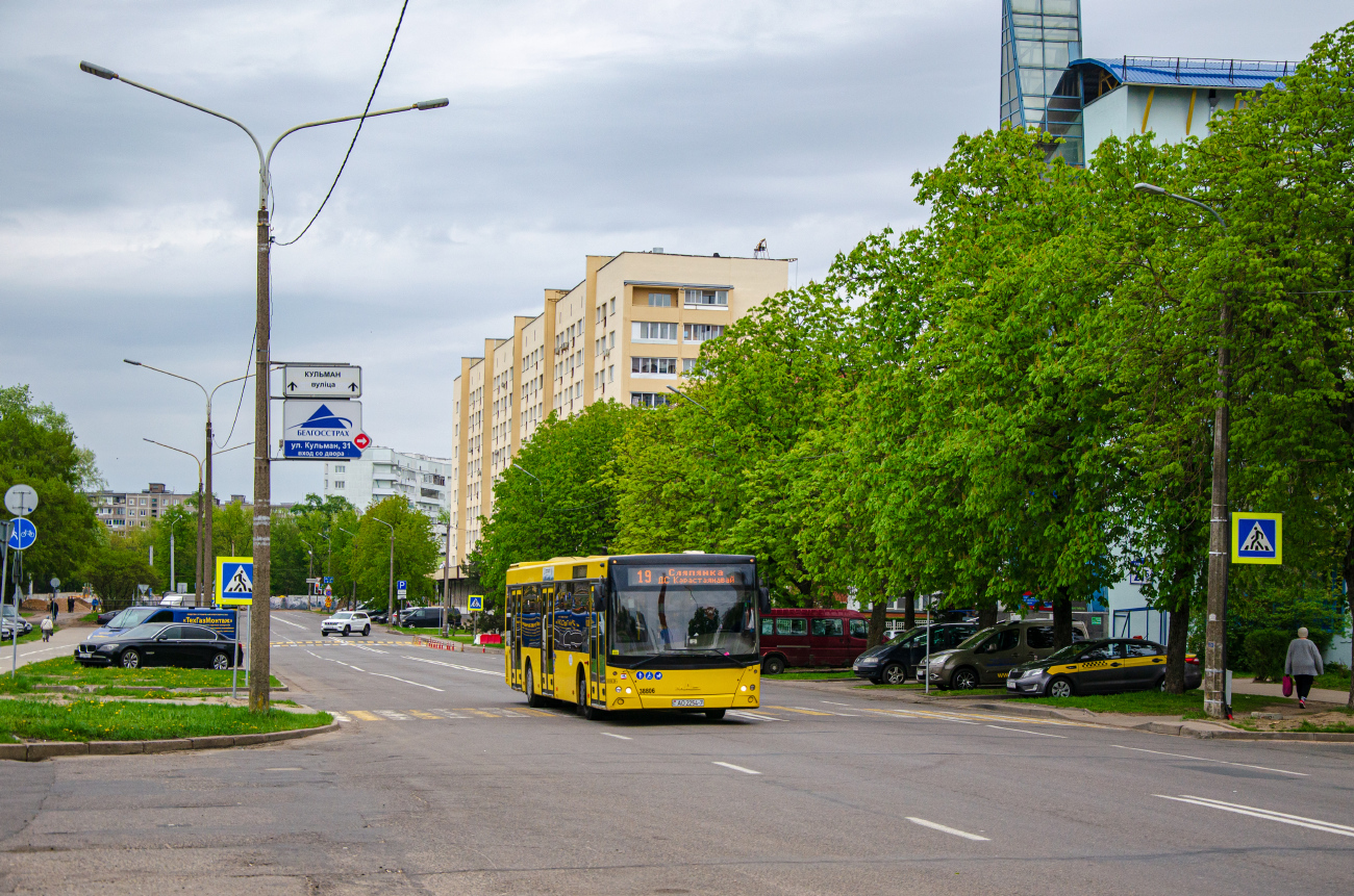 Minsk, MAZ-203.068 # 038806